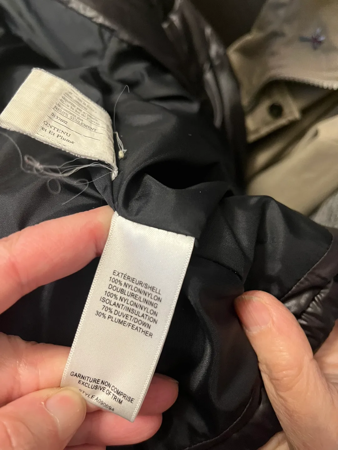 Jacob Women's Black Puffer Jacket with Belt - Size S image indicator(4)