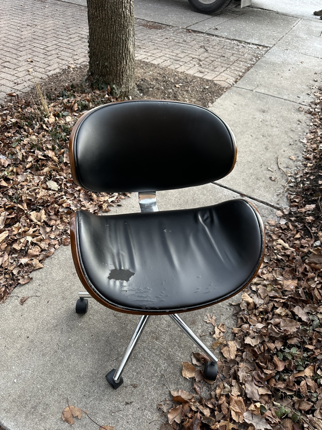 Mid-Century Modern Swivel Office Chair