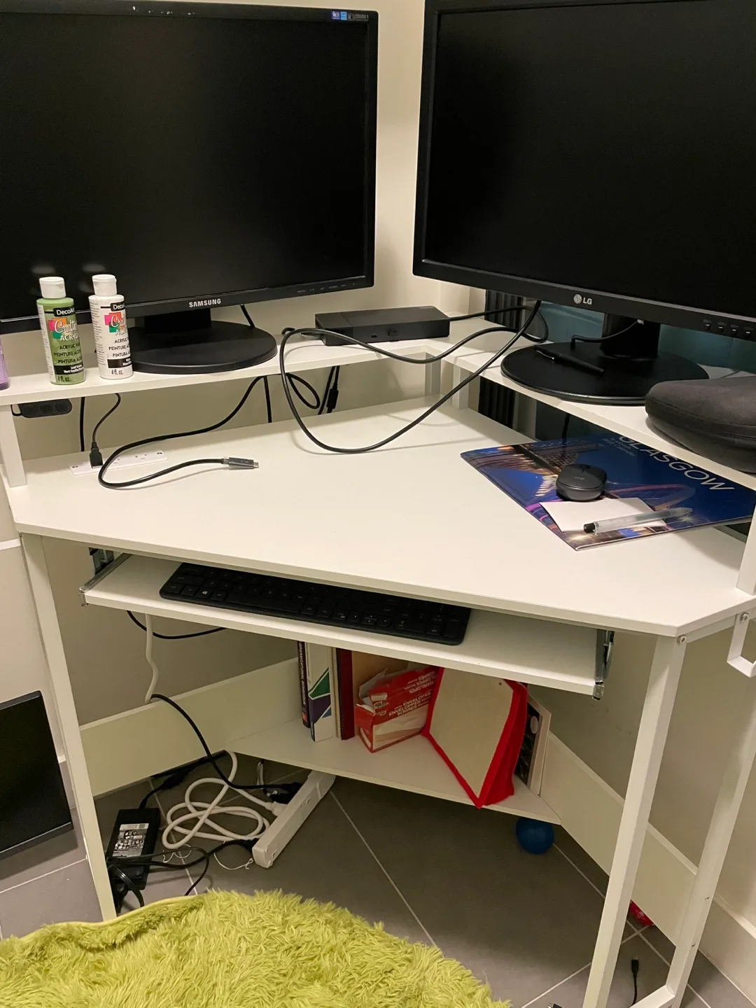 Quick Sale: Corner Computer Desk image indicator(2)