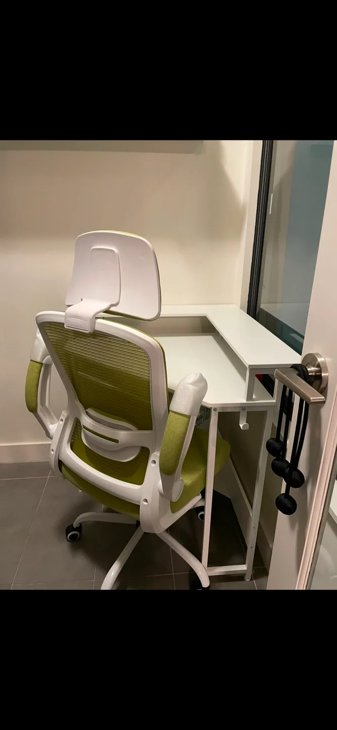 Quick Sale: Corner Computer Desk image indicator(3)