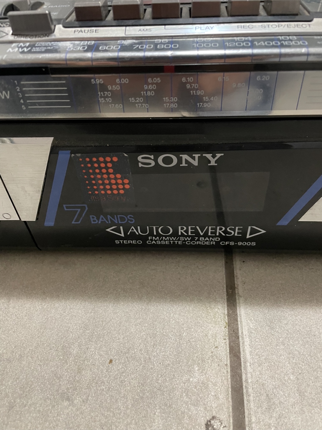 Vintage Sony Boombox - CFS-900S - 7 Band Stereo Cassette-Corder