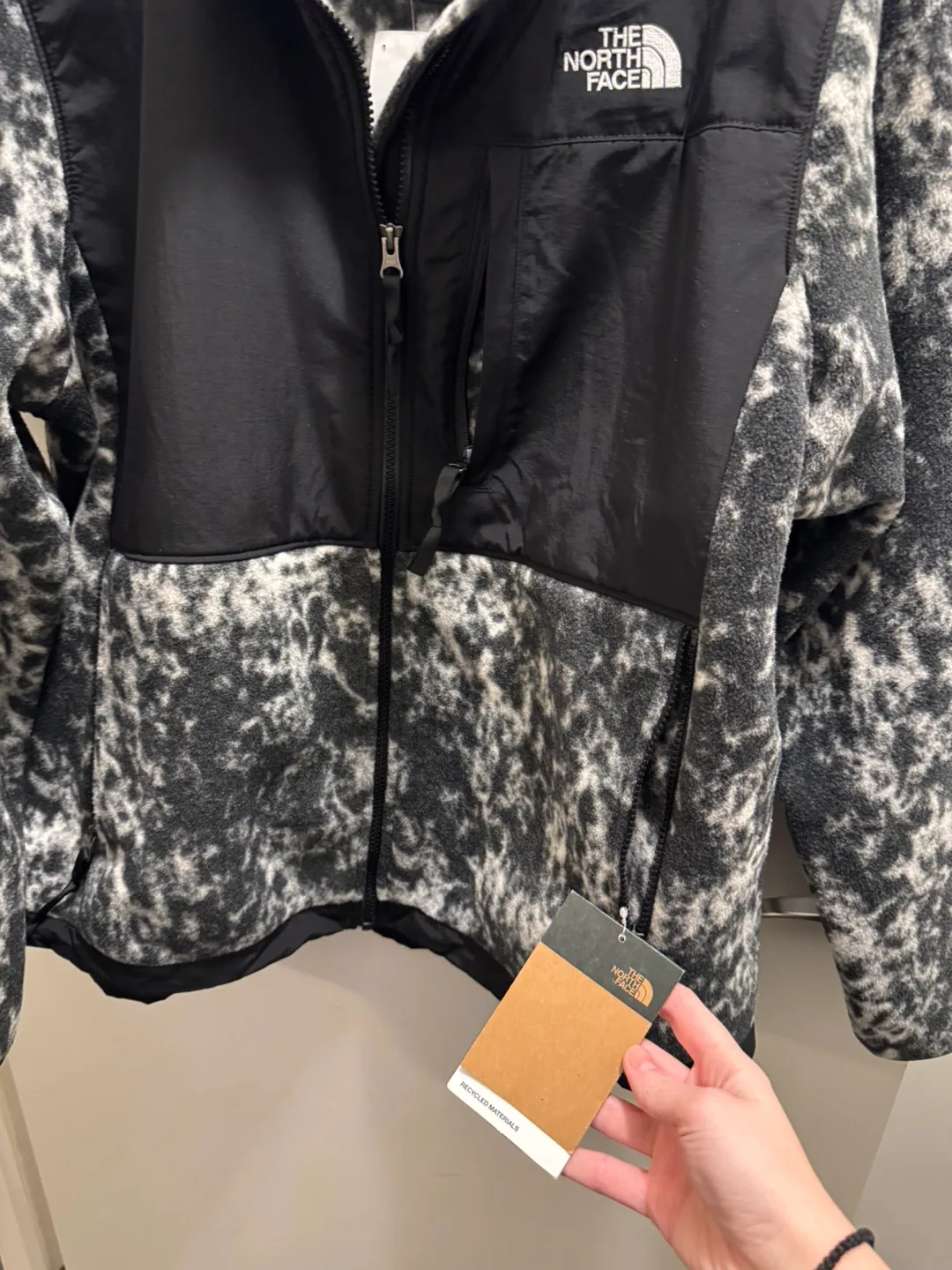 North Face Denali Jacket image indicator(3)