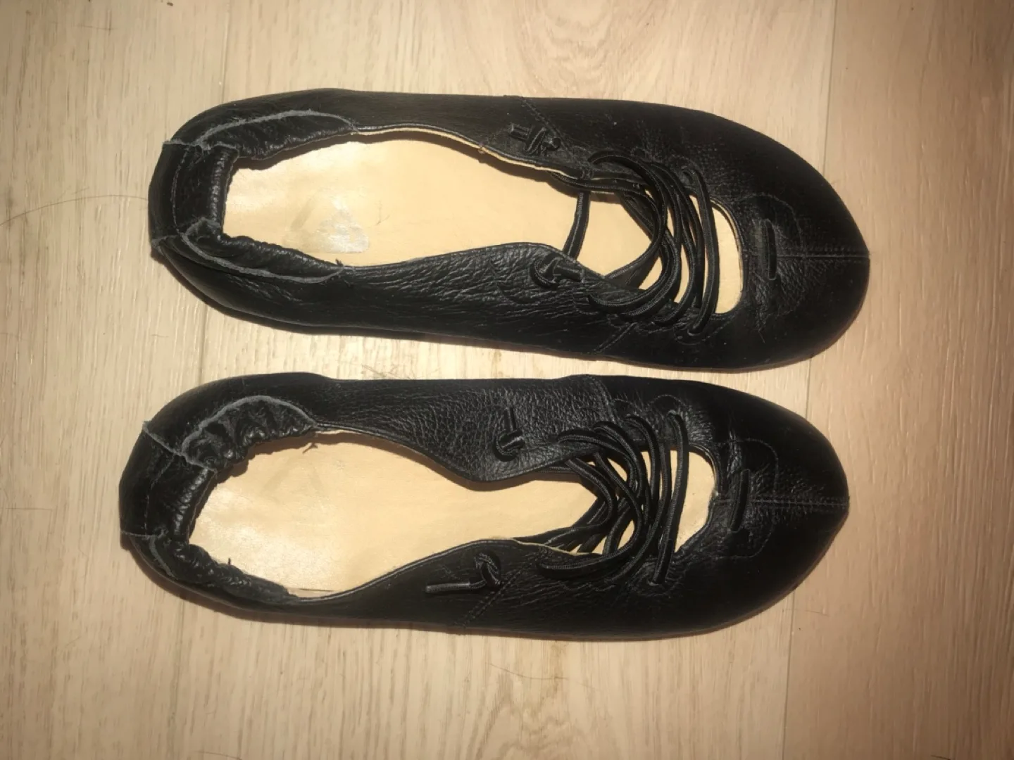 Women's Black Leather Shoes thumbnail
