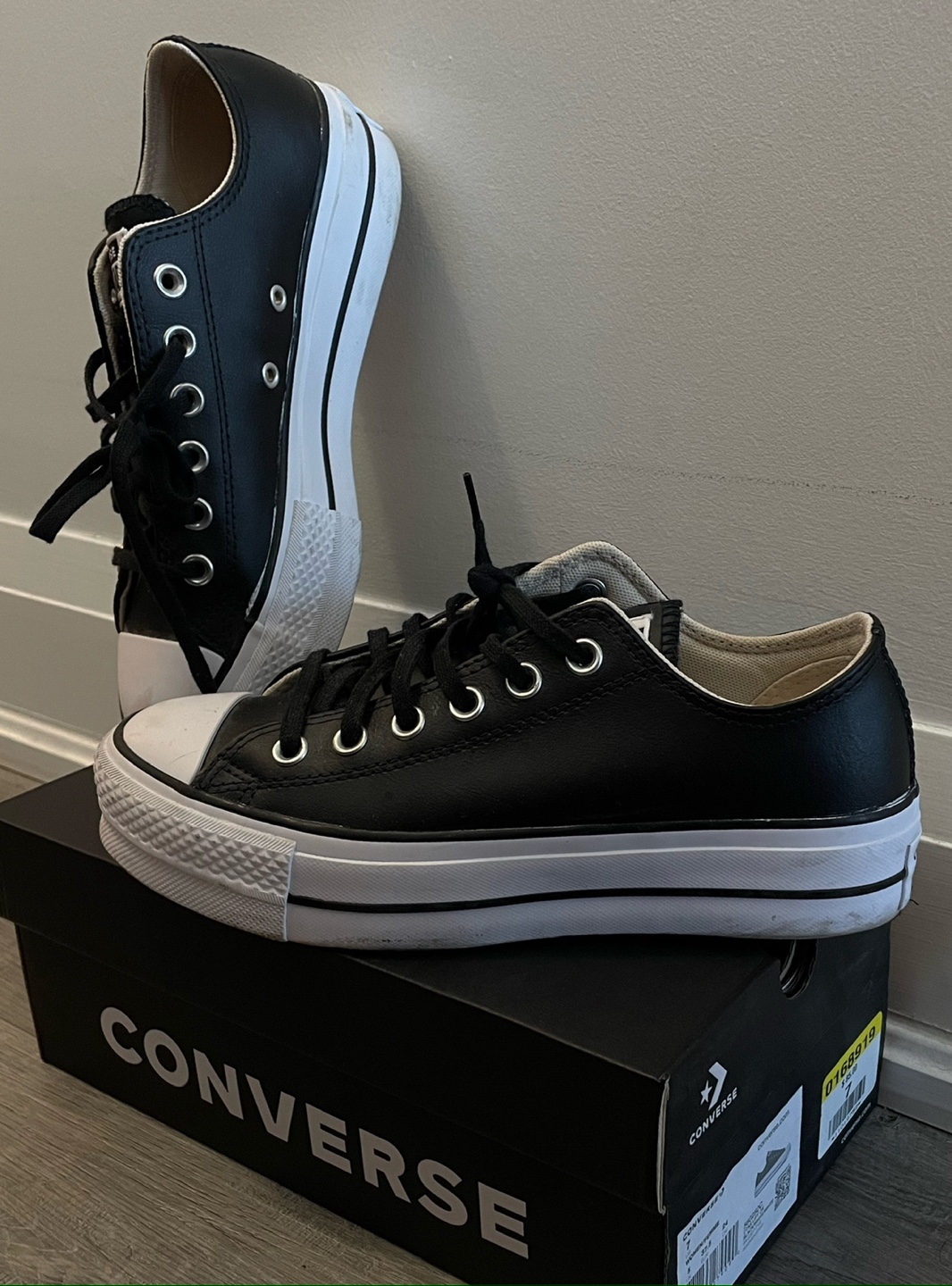 Converse Platform Leather Sneakers
