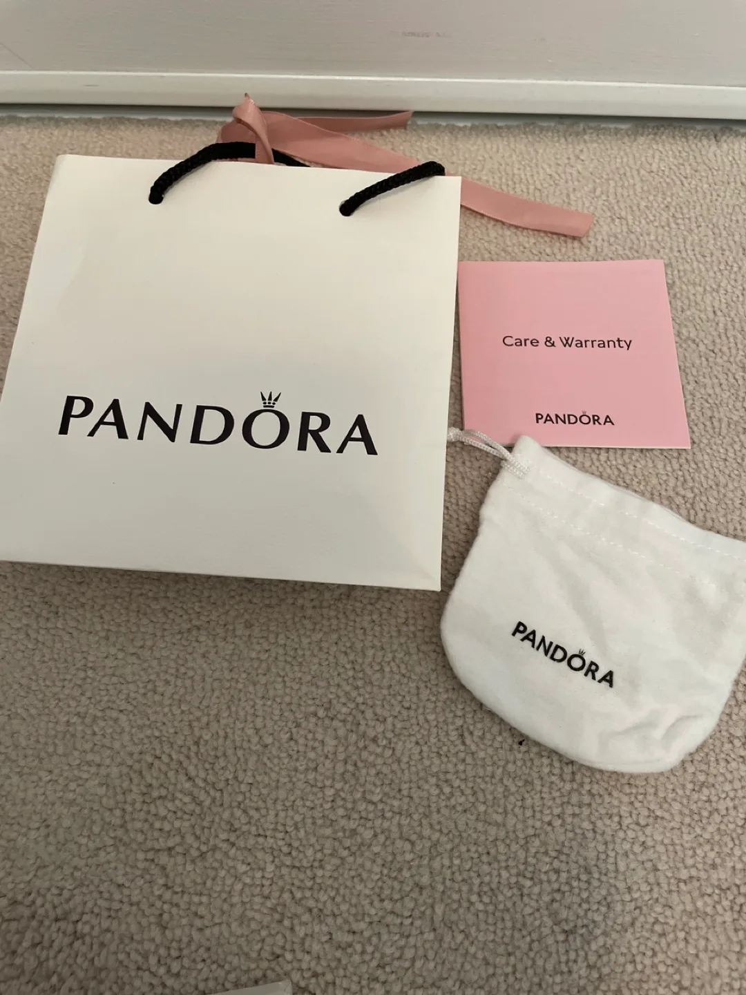 Pandora Jewellery Boxes and Bag image indicator(2)