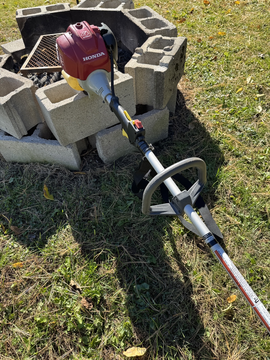 Honda HHT25S String Trimmer - for parts or repair - photo 3