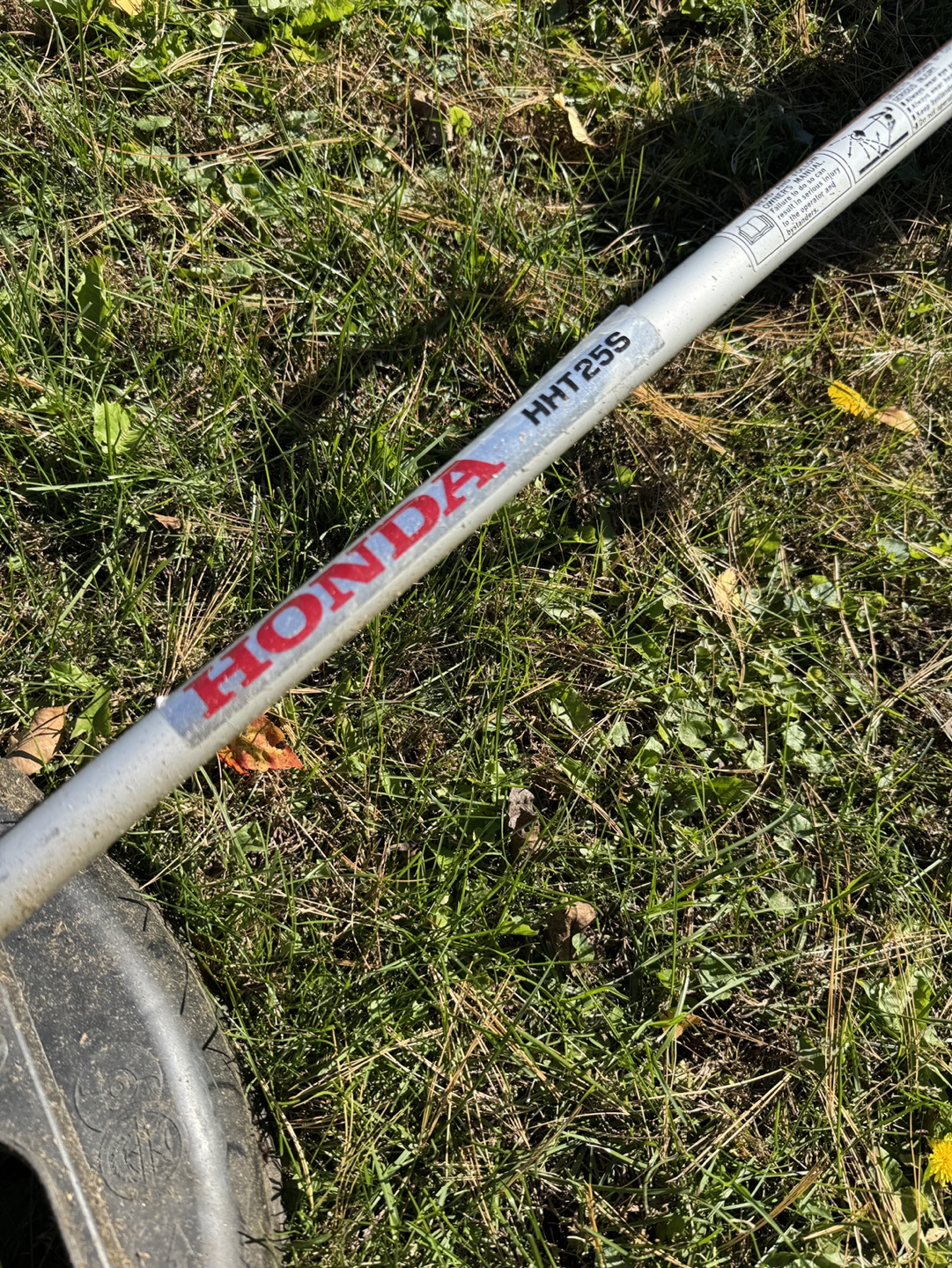 Honda HHT25S String Trimmer - for parts or repair - photo 4