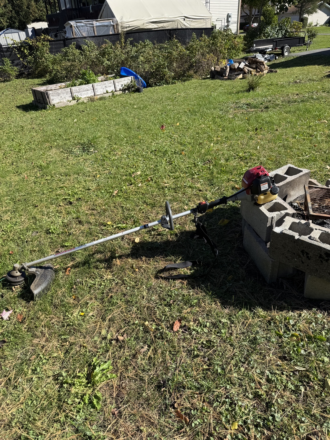 Honda HHT25S String Trimmer - for parts or repair - photo 2