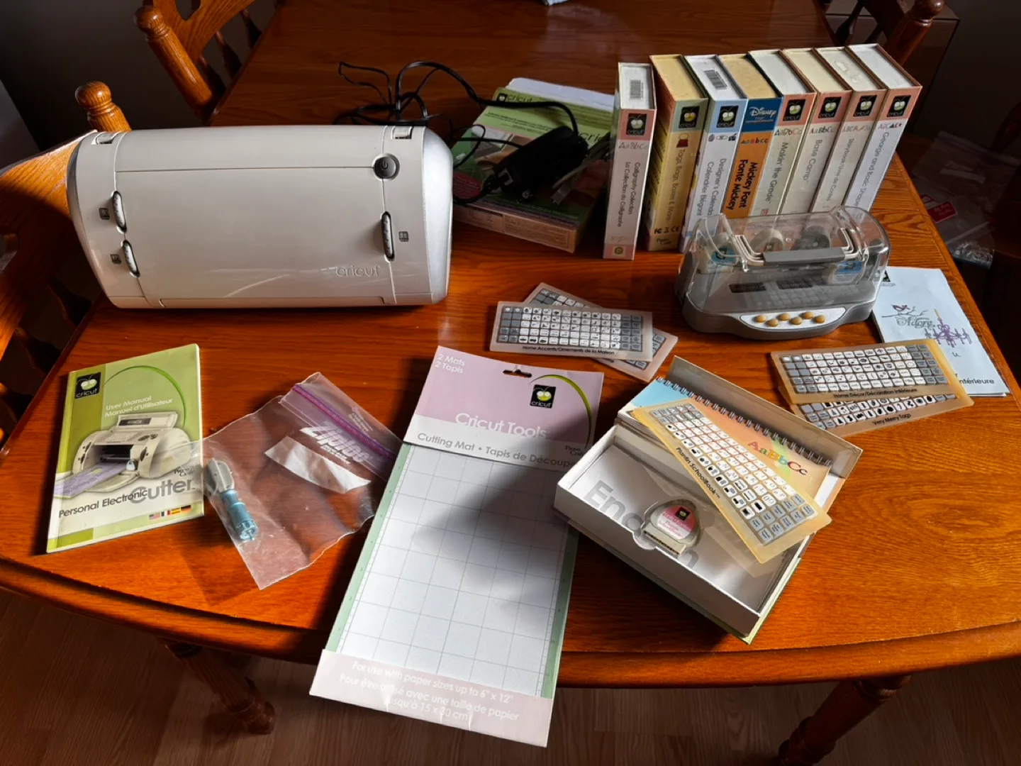 Cricut with Cartridges and Accessories thumbnail