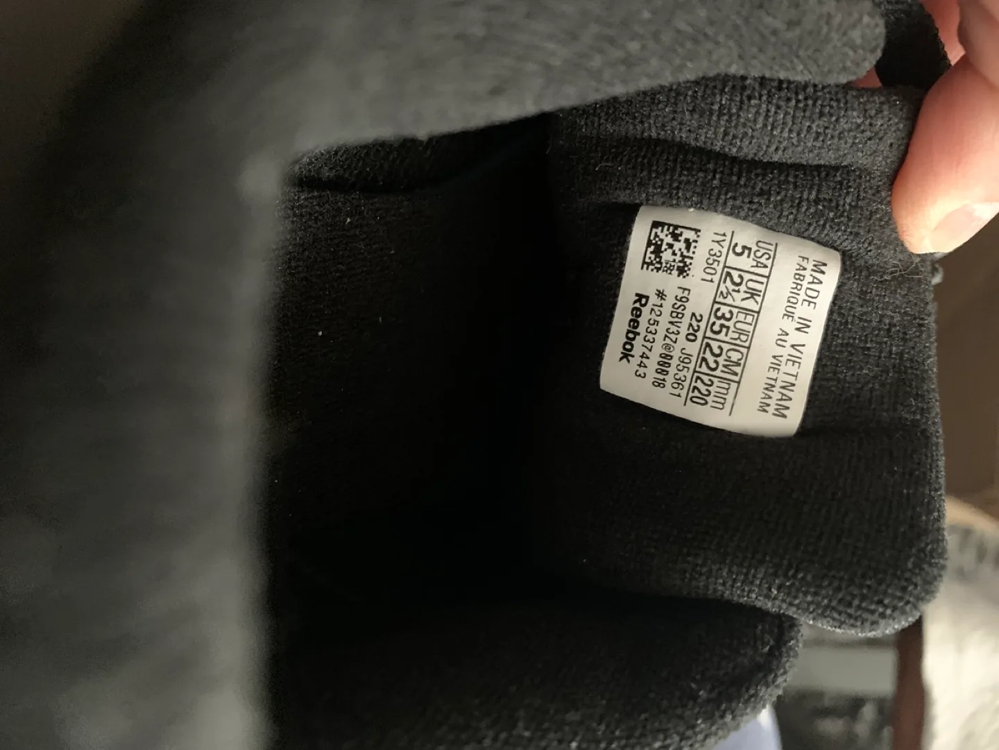 Reebok Classic Black Leather Sneakers image indicator(6)