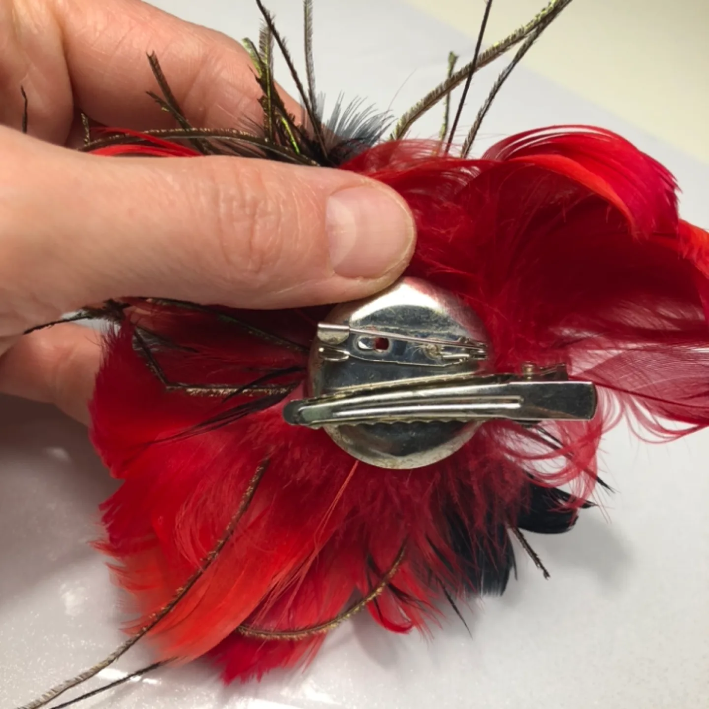 Red and Black Feather Hair Clip image indicator(2)