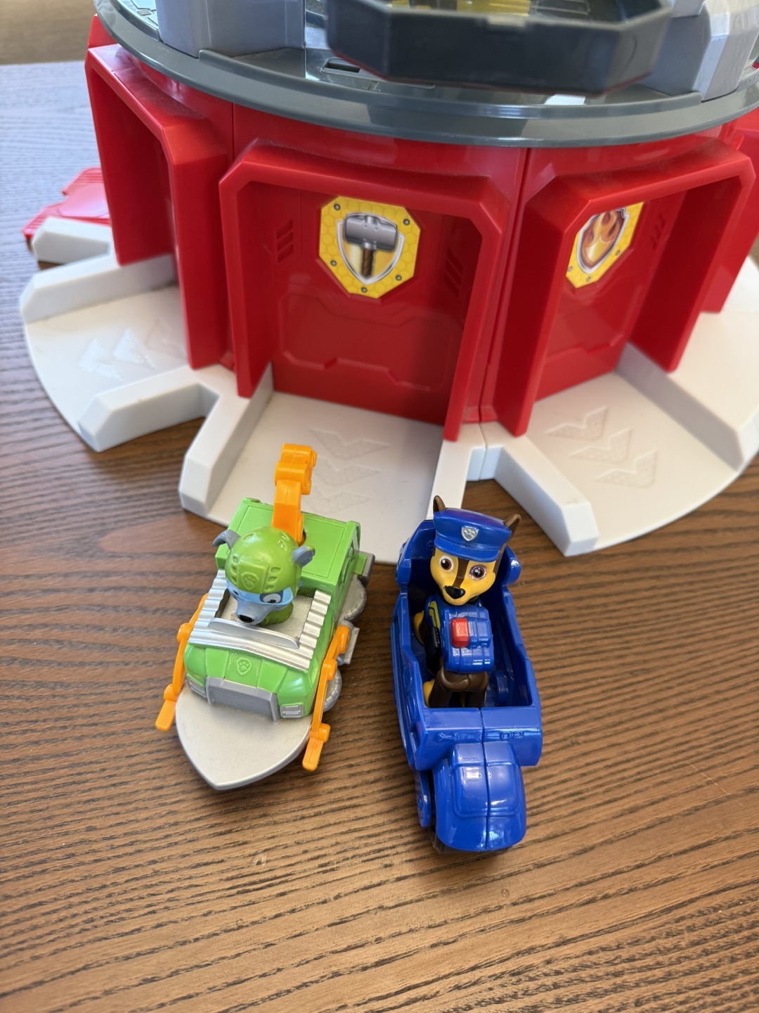 Paw Patrol Mighty Pups Super PAW Tower Playset - photo 3