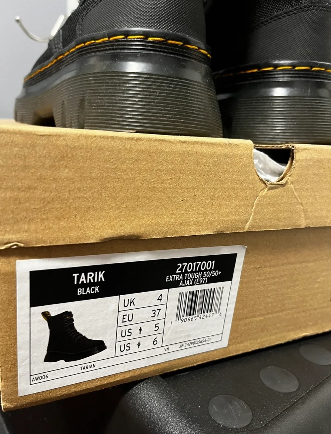 Dr. Martens Tariq Black Boots - Size US 6 image indicator(5)