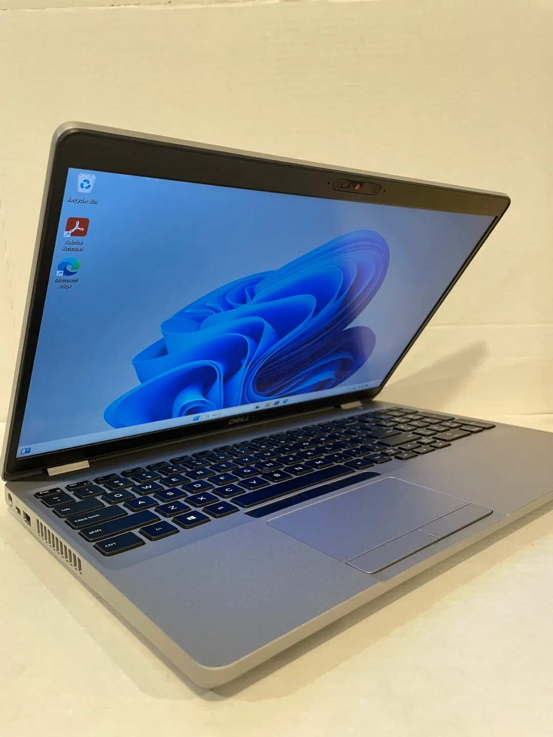 Dell Latitude 5510 – High-Performance Laptop | 512GB SSD image indicator(2)