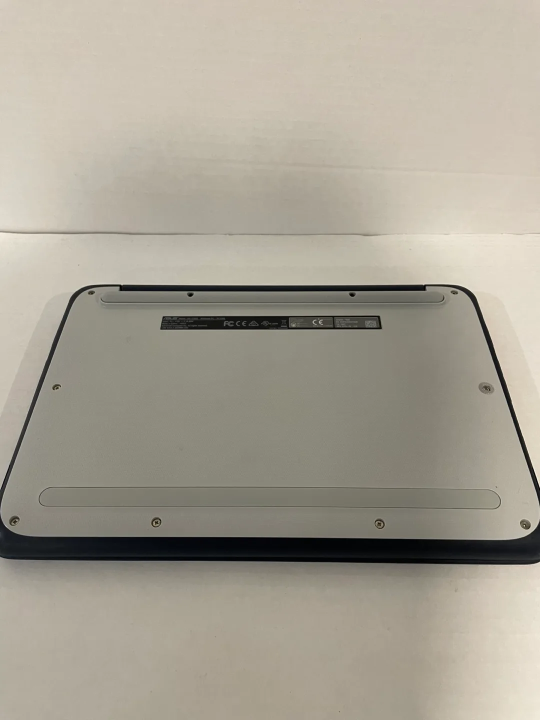 ASUS Chromebook C202S – Lightweight – Great for Browsing image indicator(2)