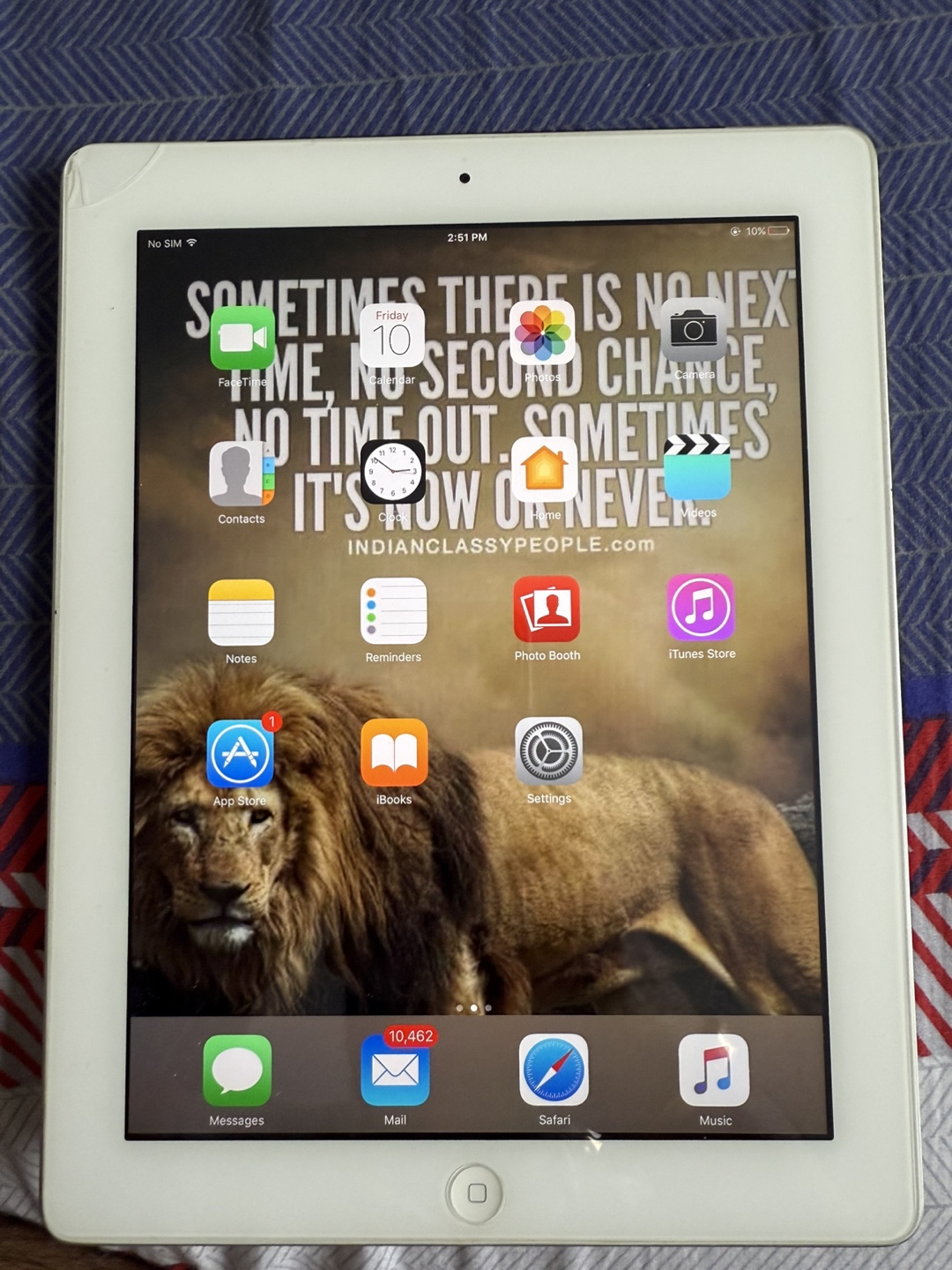 iPad 4th gen- Used Tablet - White - photo 2