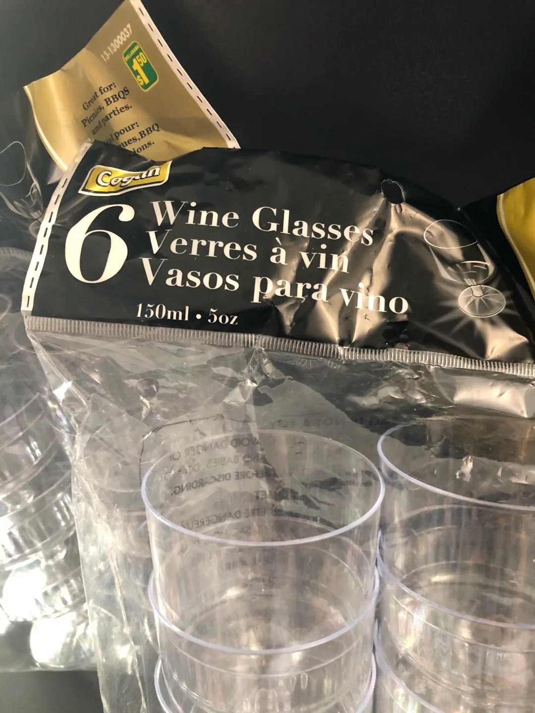 12 Pack of Disposable Plastic Wine Glasses image indicator(3)