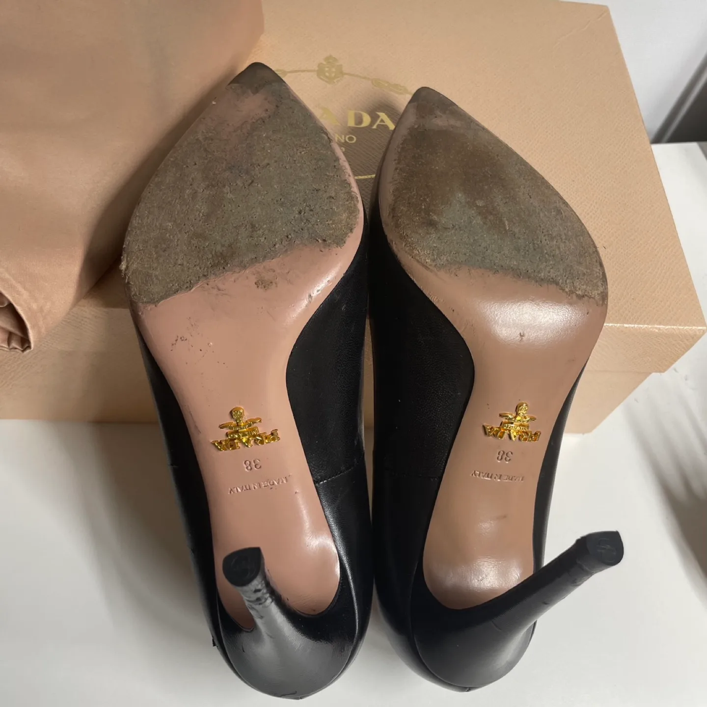 Prada black pumps size 38 image indicator(6)
