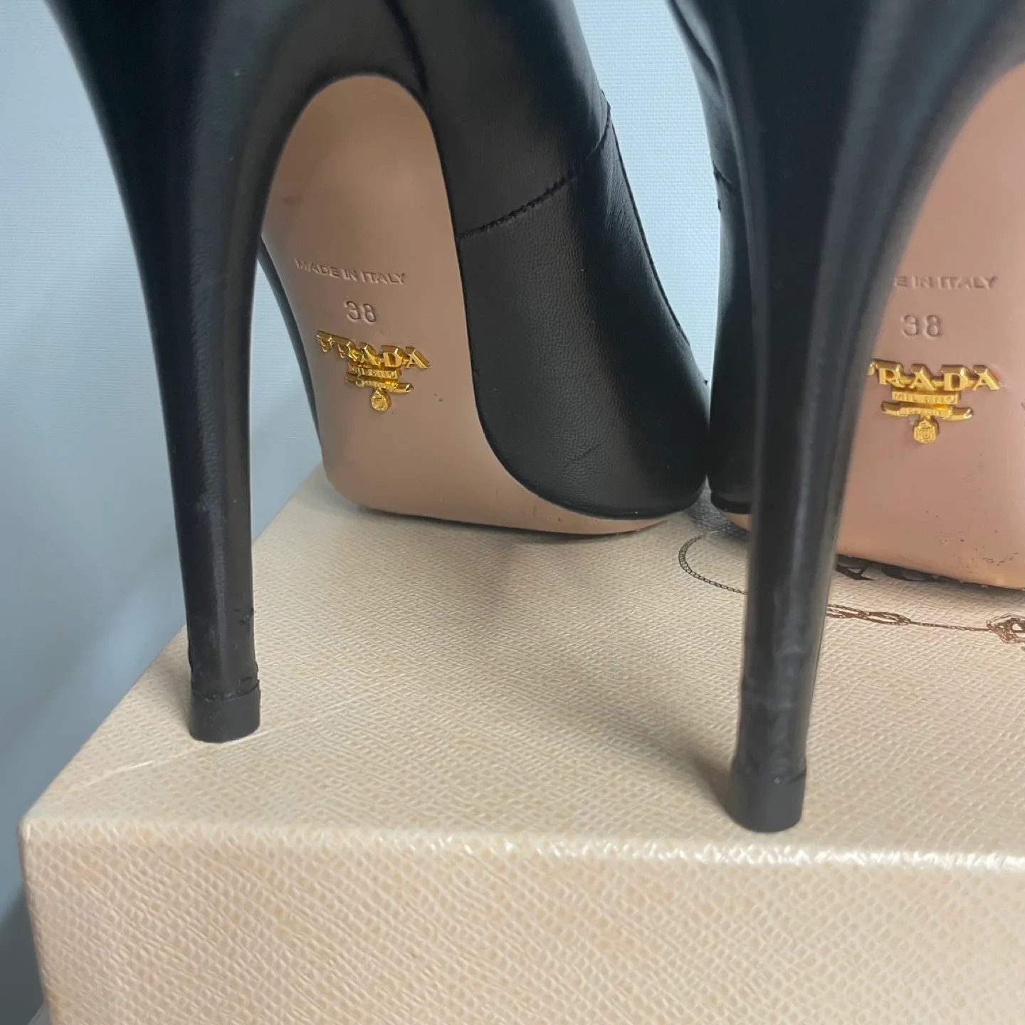 Prada black pumps size 38 image indicator(4)