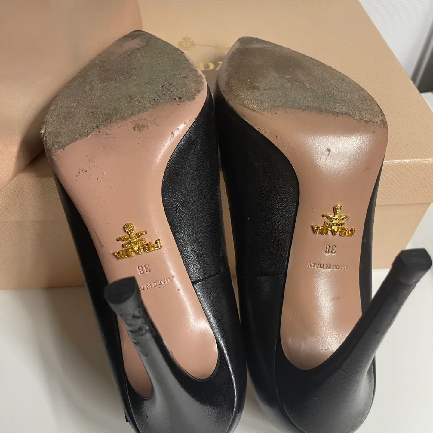 Prada black pumps size 38 image indicator(8)