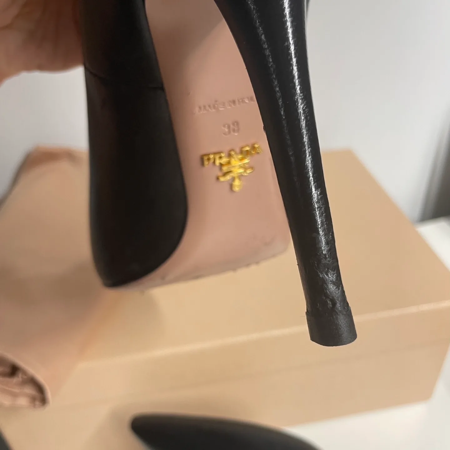 Prada black pumps size 38 image indicator(9)