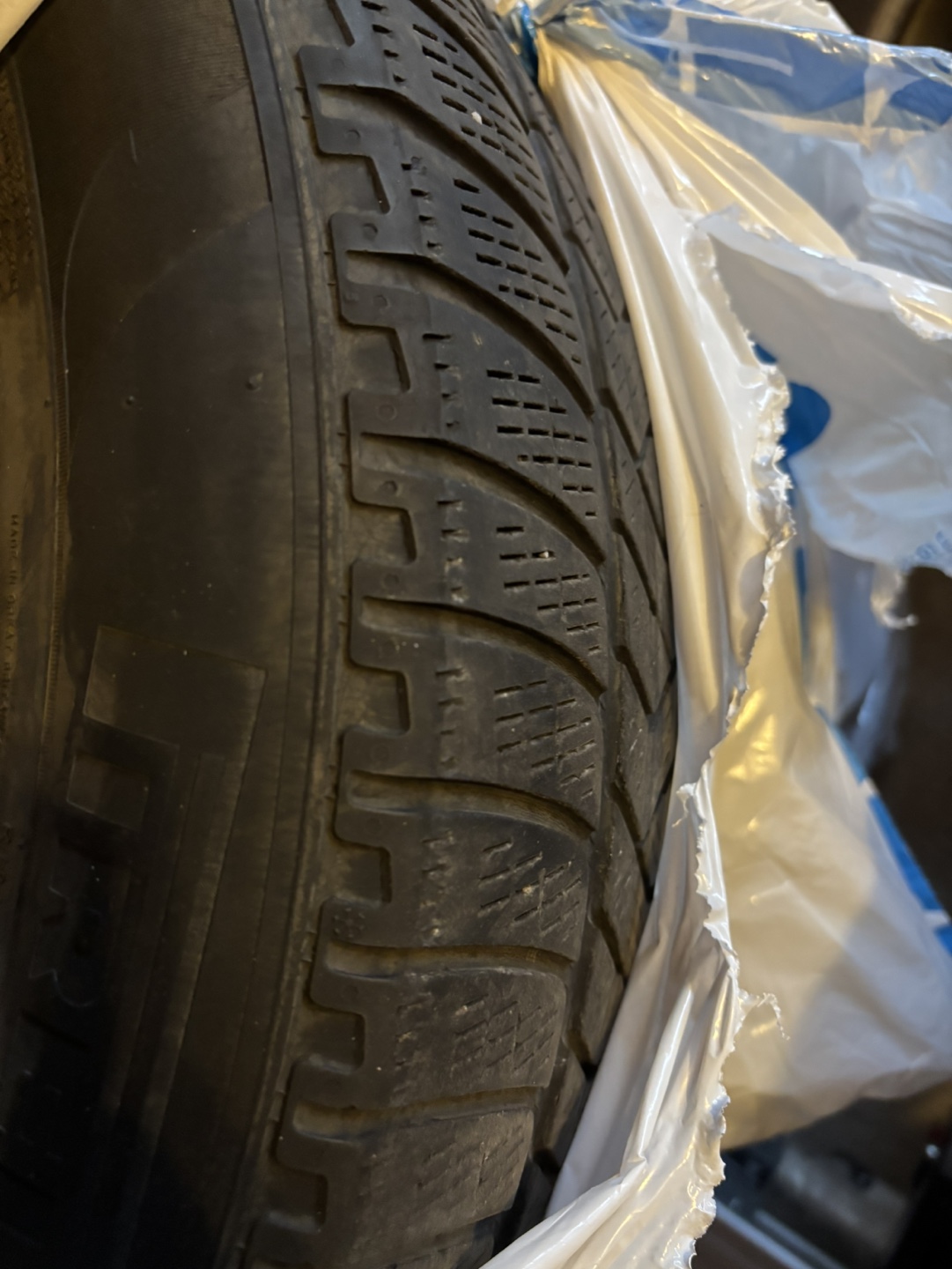 Used 235/55 R19 101V winter  Tires - photo 4