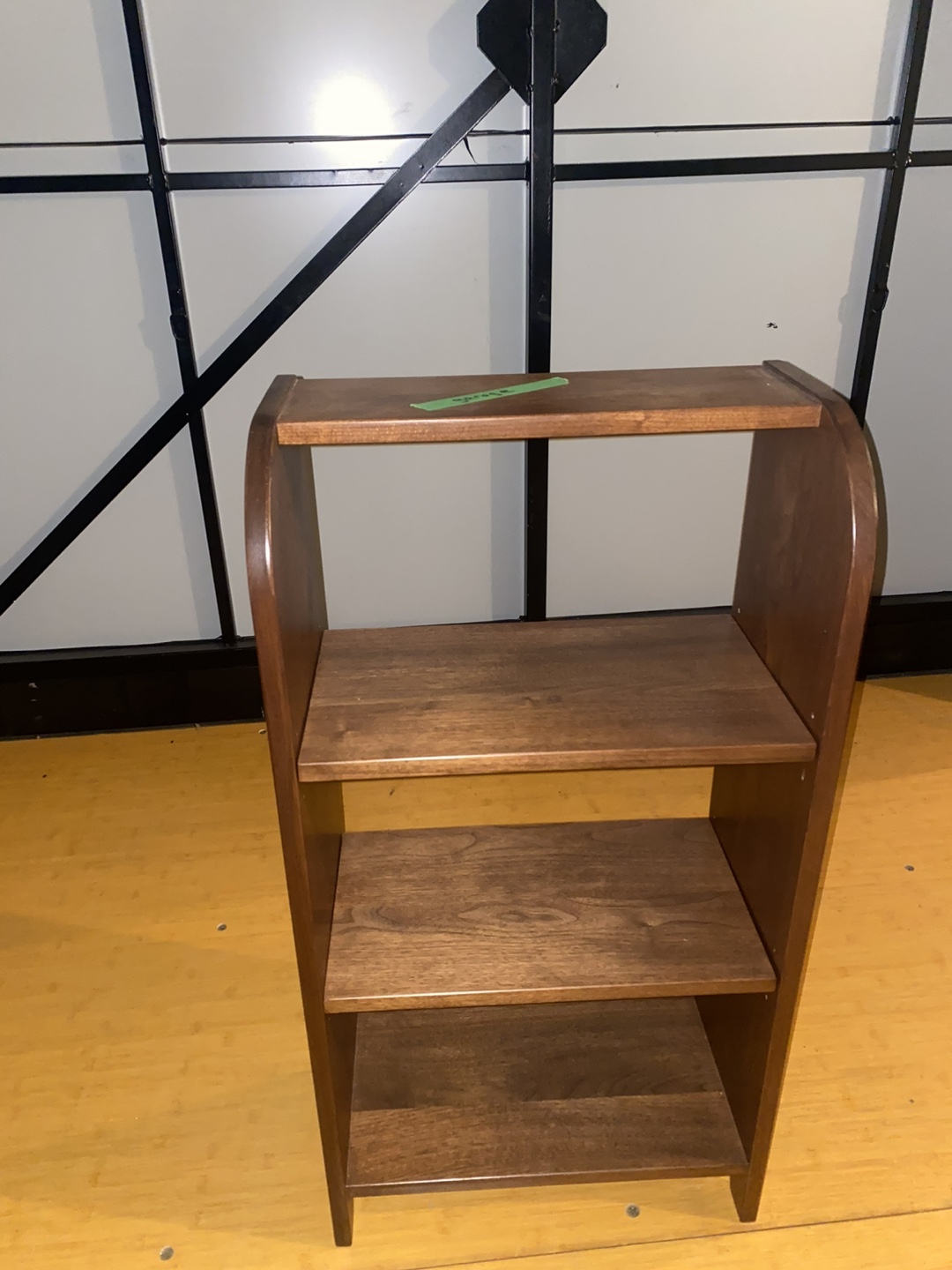 Three-shelf wooden bookcase - photo 2