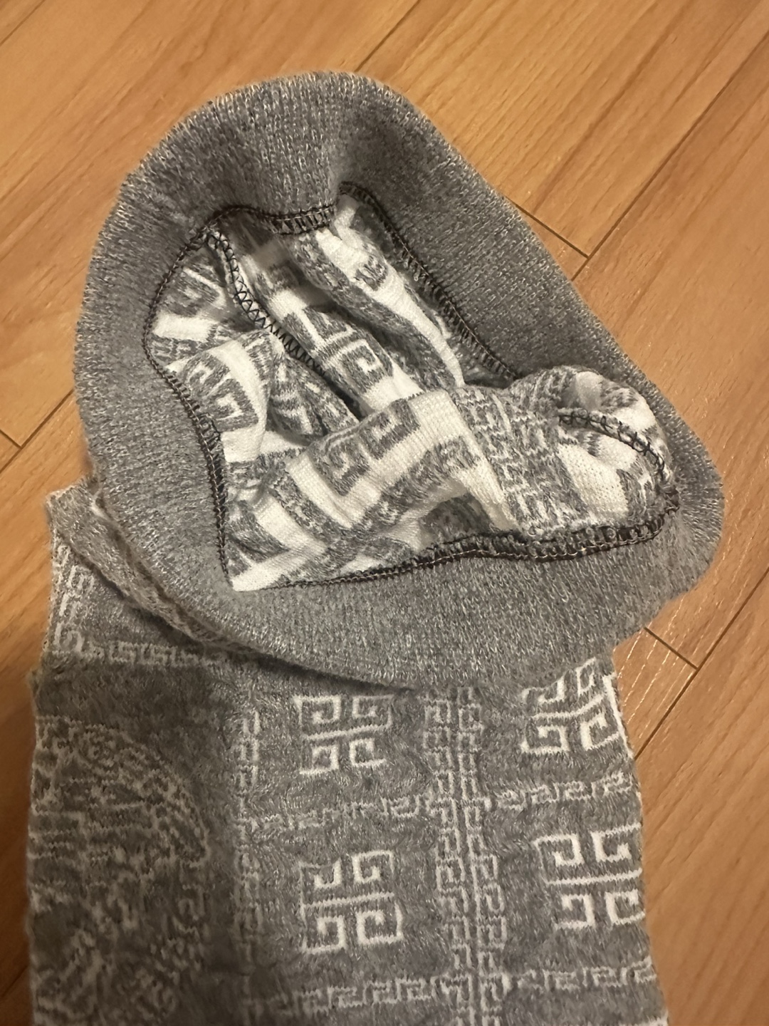 Grey and White Knitted Leg Warmers - photo 3