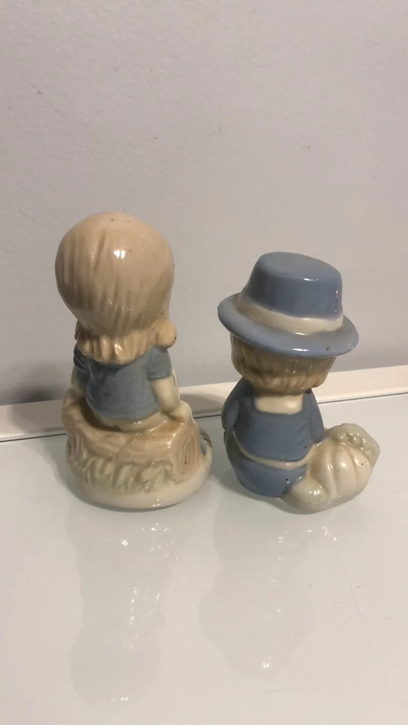 Vintage Porcelain Figurines Set of Two image indicator(3)