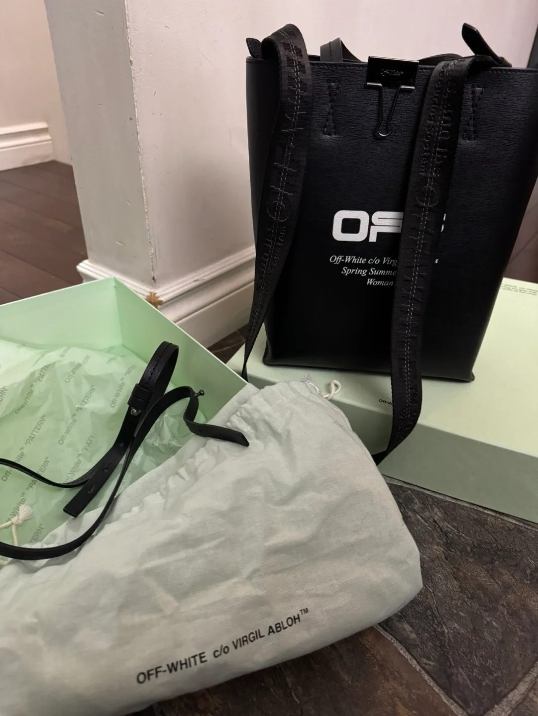 Off-White™ Wavy Tote Bag | c/o Virgil Abloh image indicator(4)