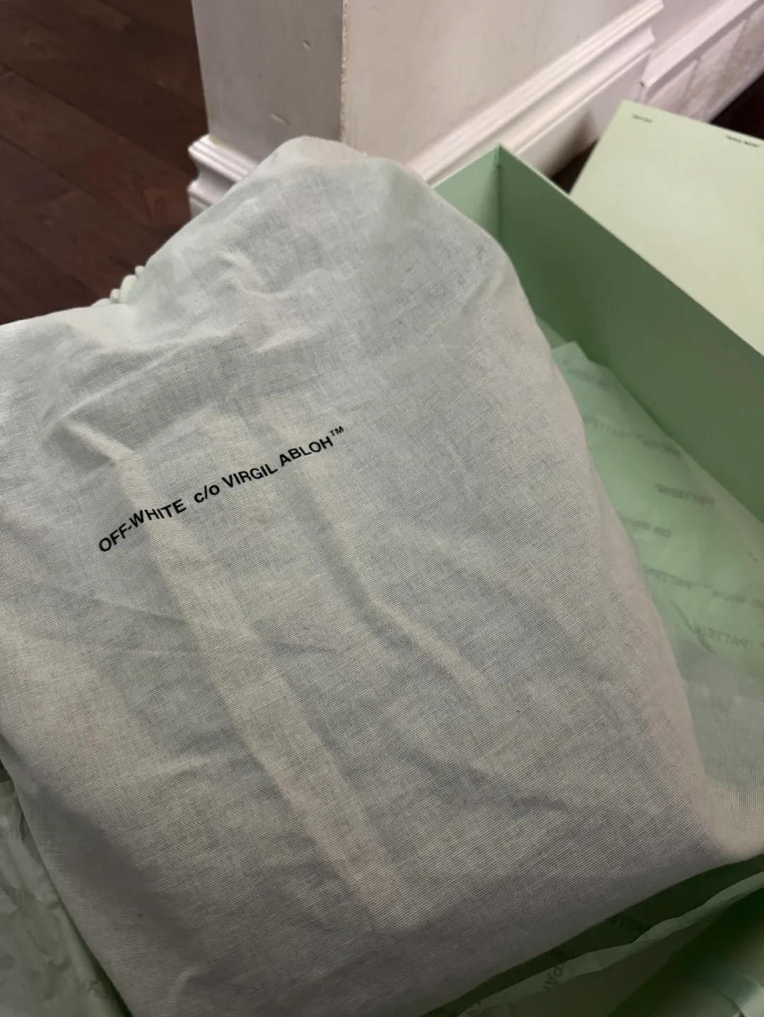 Off-White™ Wavy Tote Bag | c/o Virgil Abloh image indicator(7)