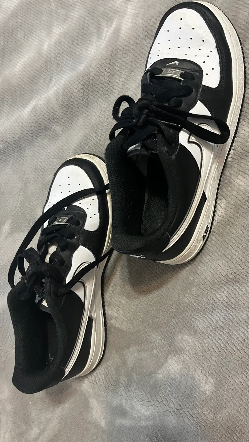 Nike Air Force 1 Shoes - Size Youth 6.5 image indicator(4)