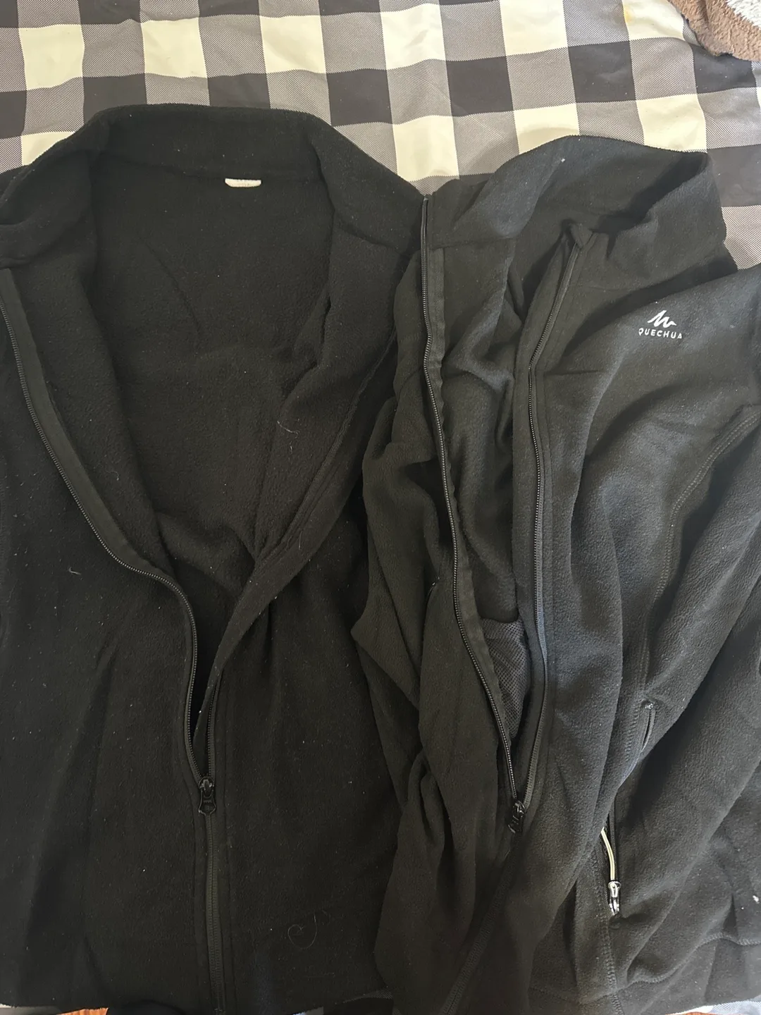 Two Black Quechua Fleece Jackets image indicator(2)
