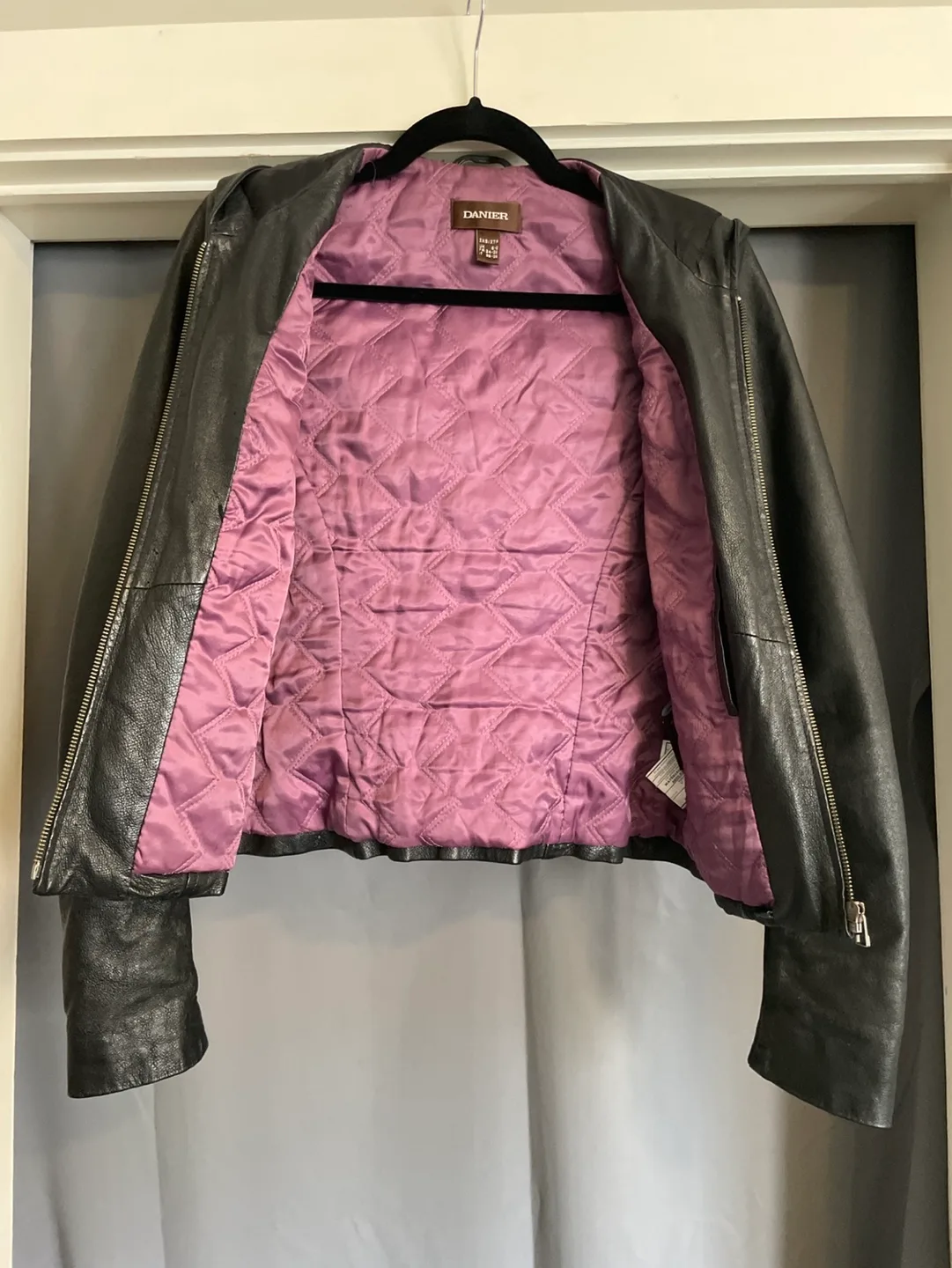 Danier Leather Jacket with Hood 🇨🇦 image indicator(4)