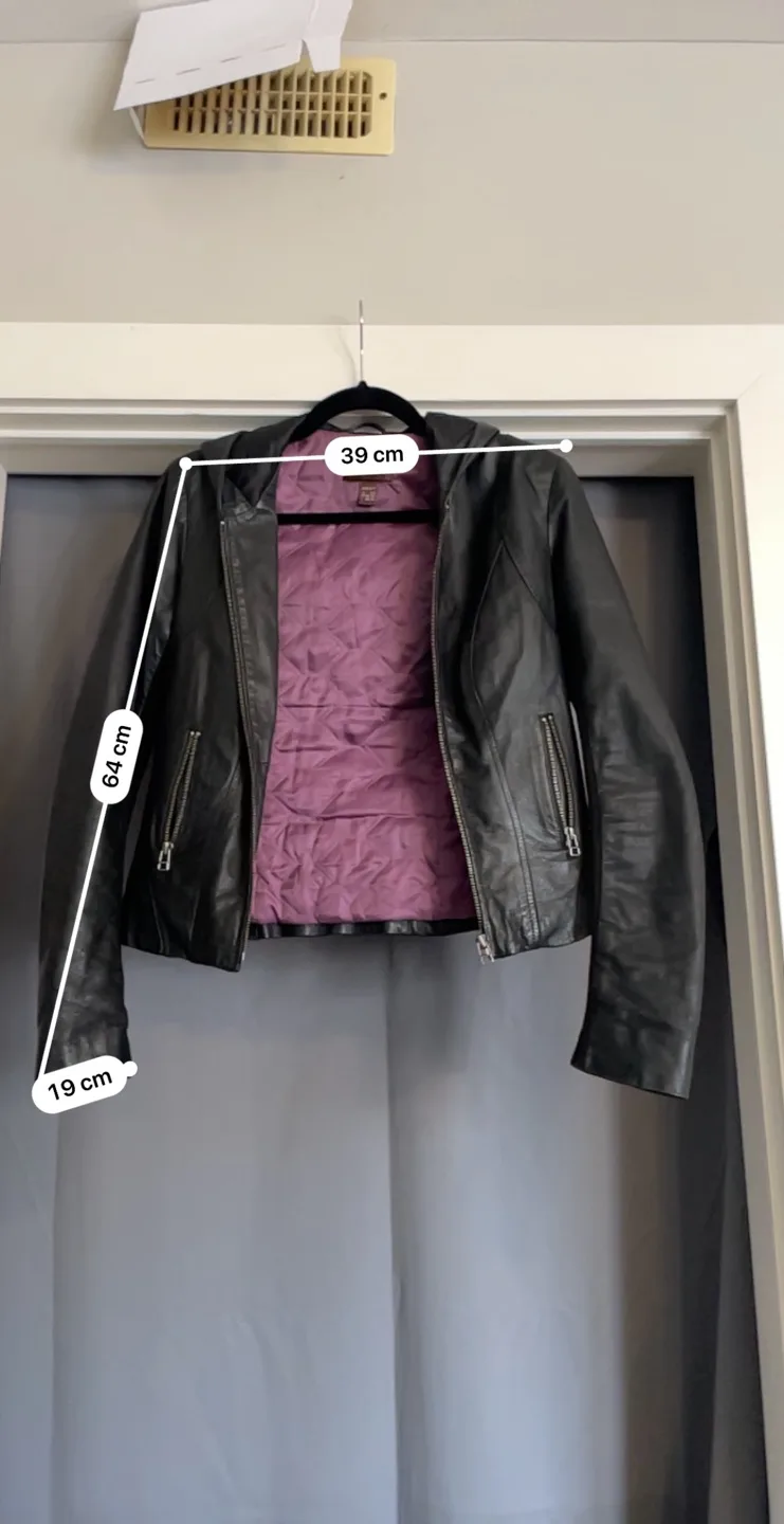 Danier Leather Jacket with Hood 🇨🇦 image indicator(2)