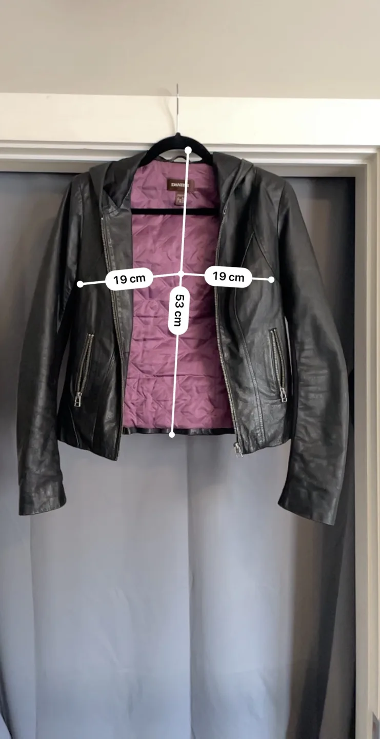 Danier Leather Jacket with Hood 🇨🇦 image indicator(3)
