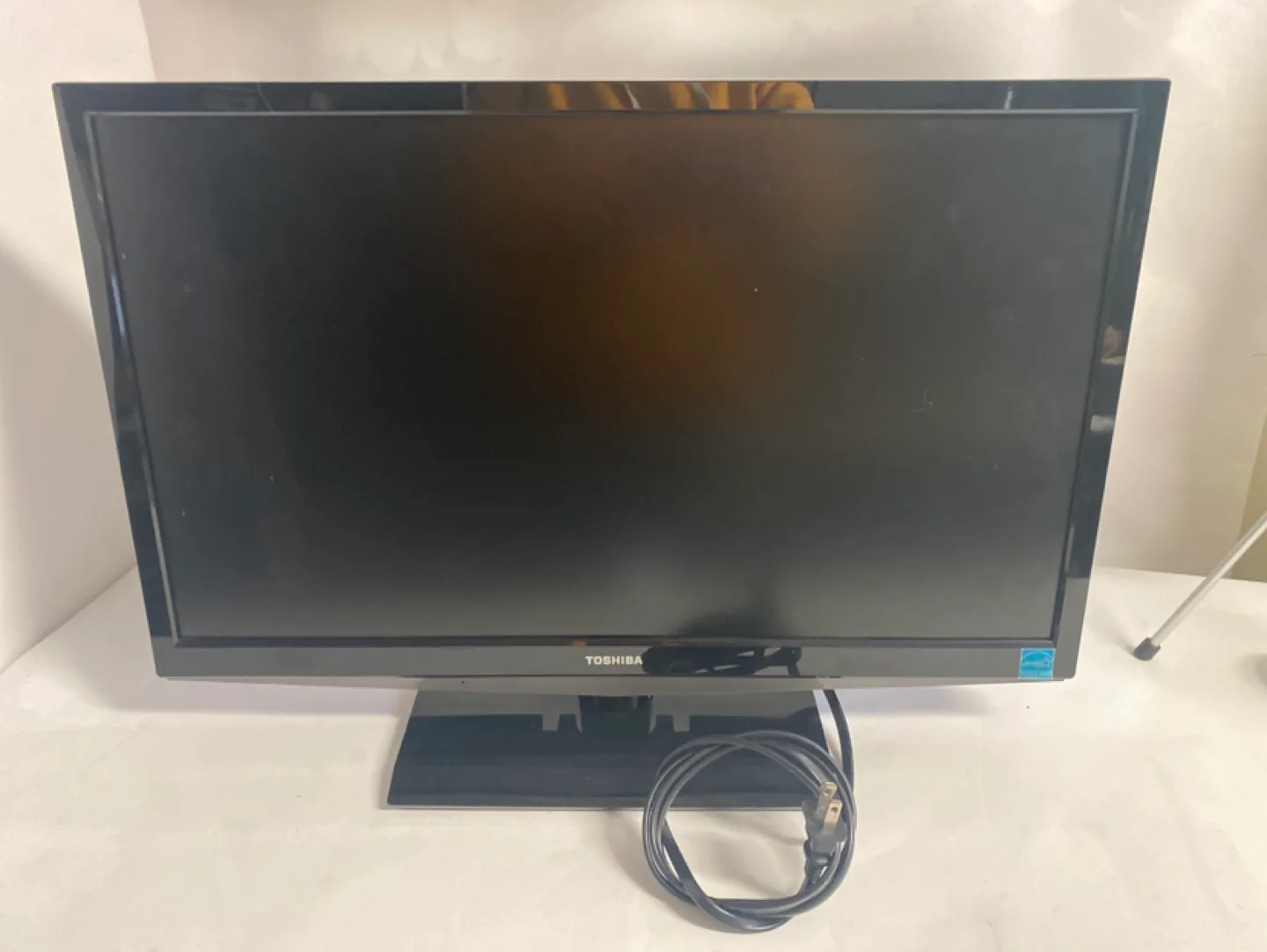 Toshiba 24-inch HD LED TV image indicator(2)