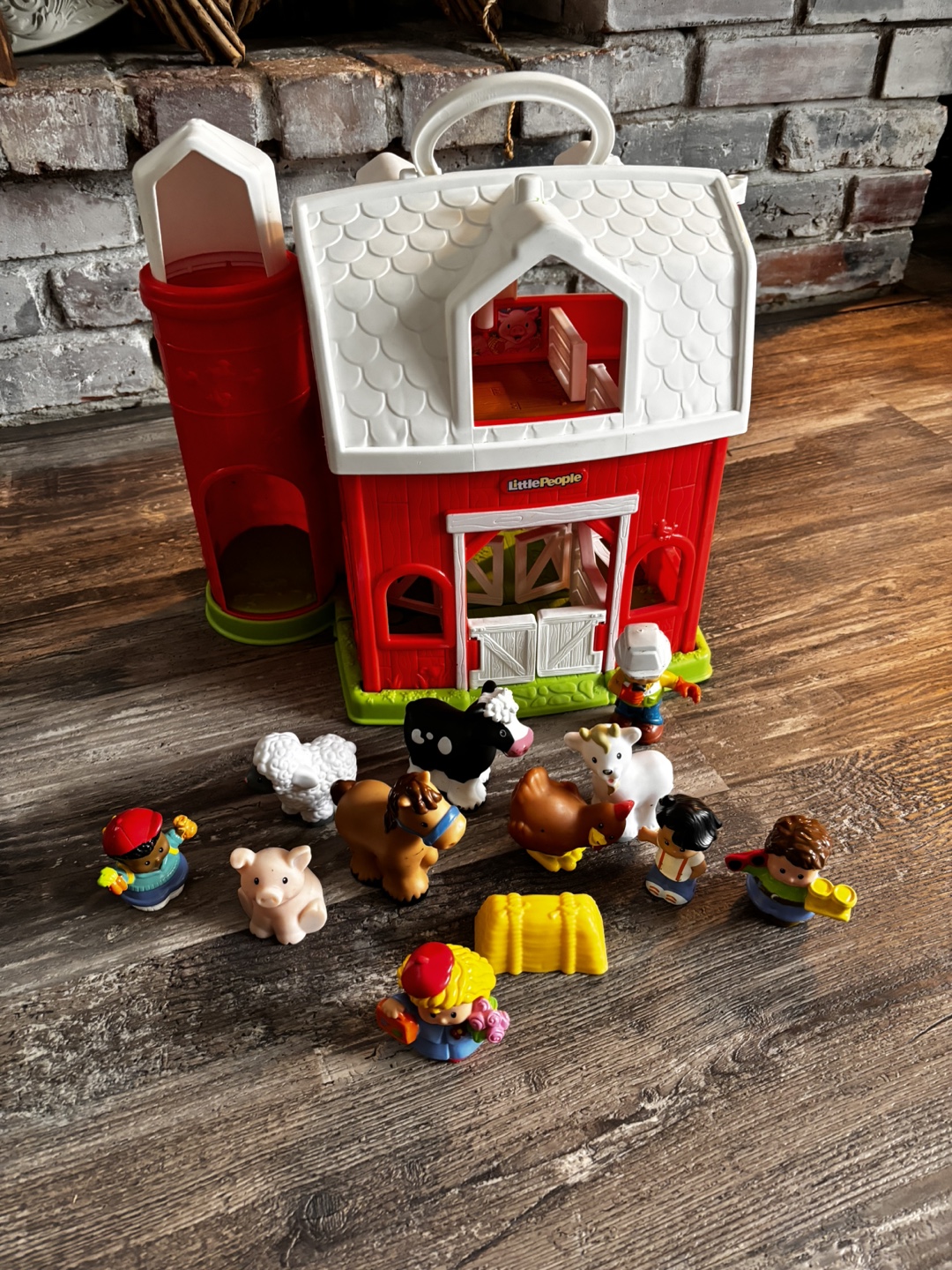 Fisher-Price Little  Playset  and Figures