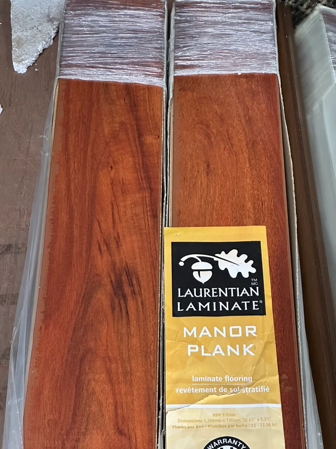 Laurentian Laminate Manor Plank Flooring - 2 Boxes image indicator(2)