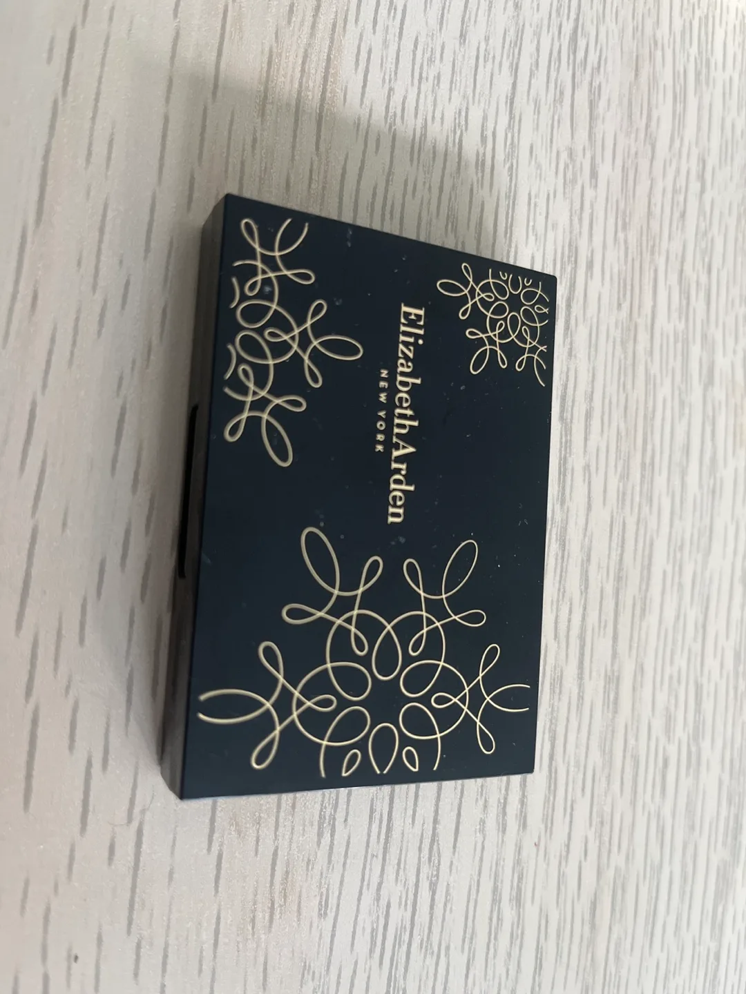 Elizabeth Arden Rose Quartz Highlighter image indicator(2)