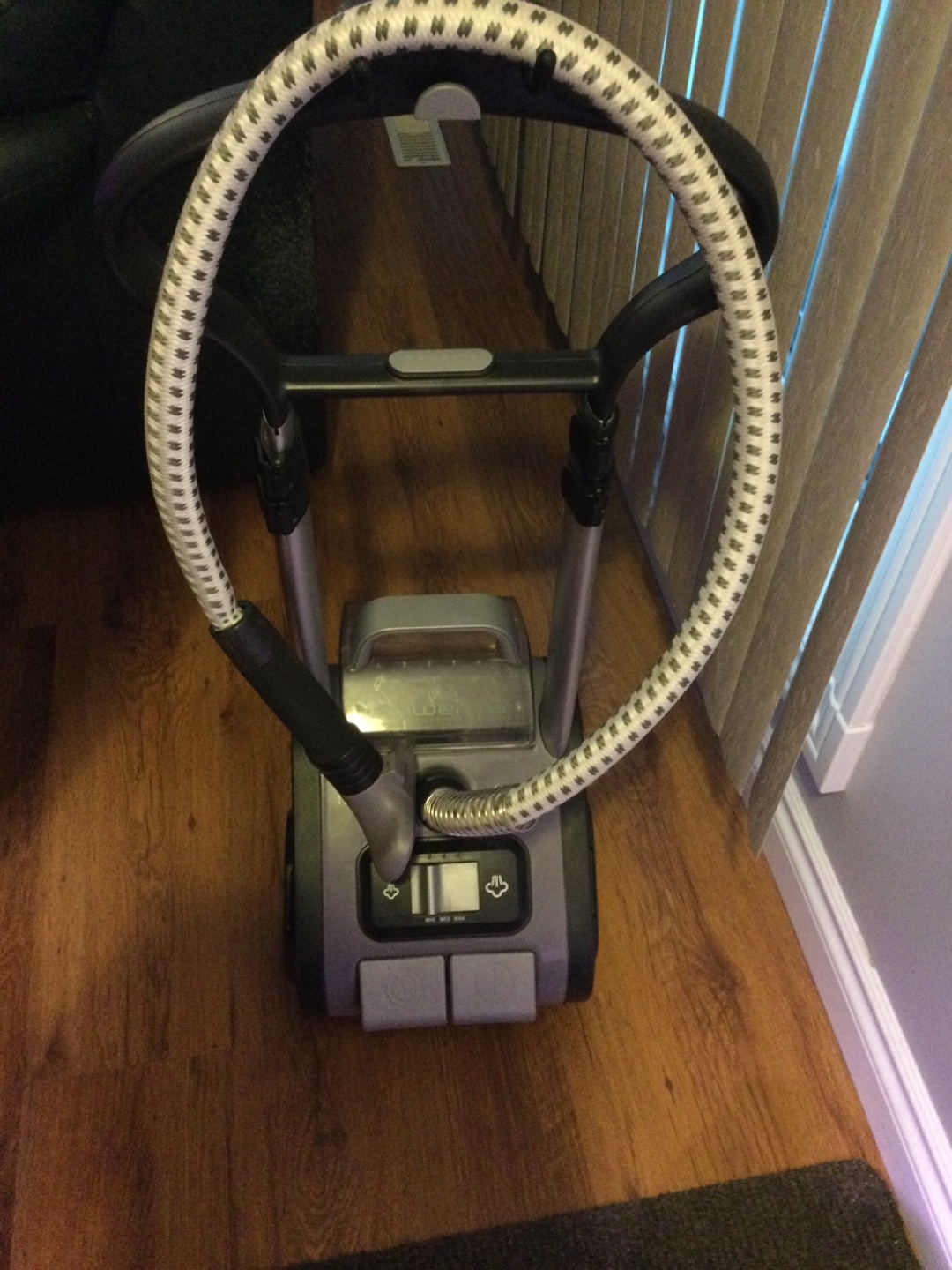 Rowenta IS8000 Garment Steamer