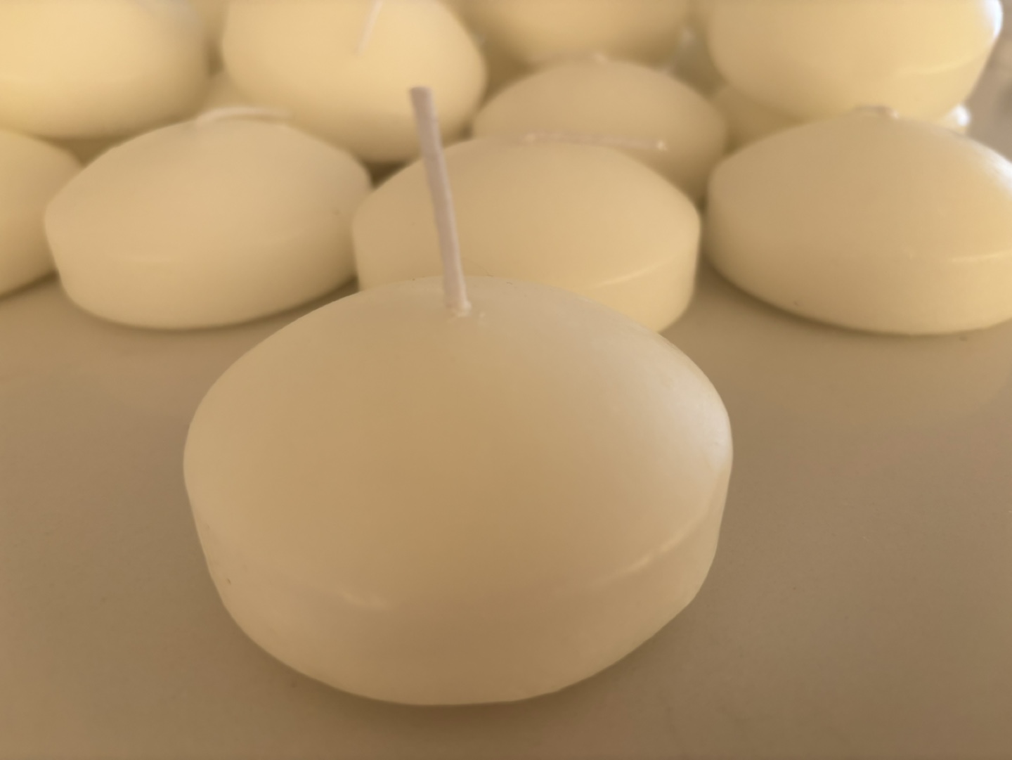 20 unscented floating candles