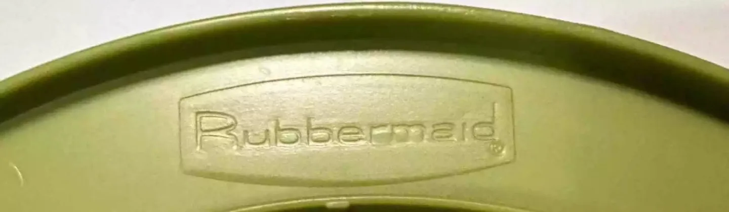 Rubbermaid Two-Tiered Lazy Susan Turntable in Avocado image indicator(6)