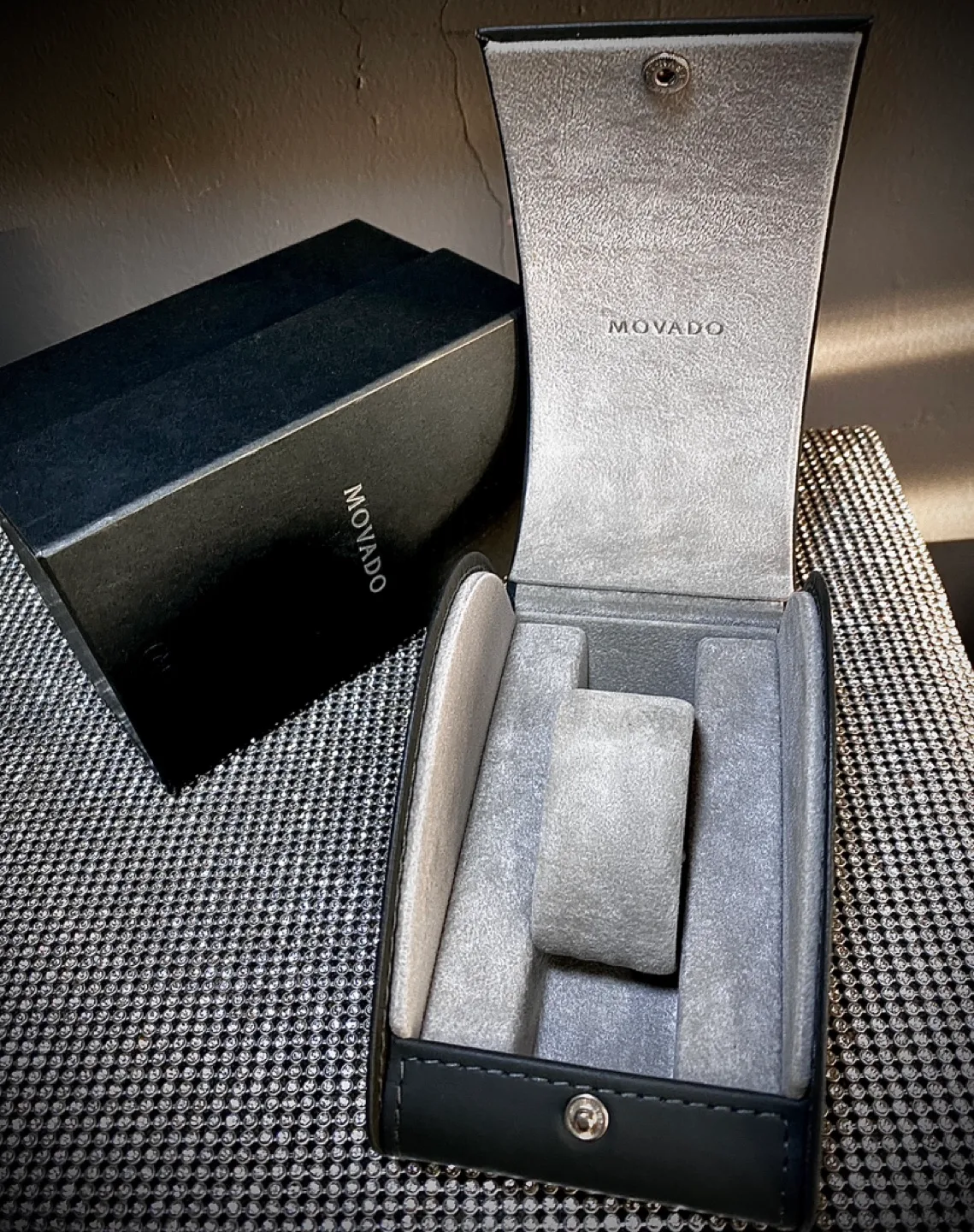 Movado Watch Travel Case image indicator(2)