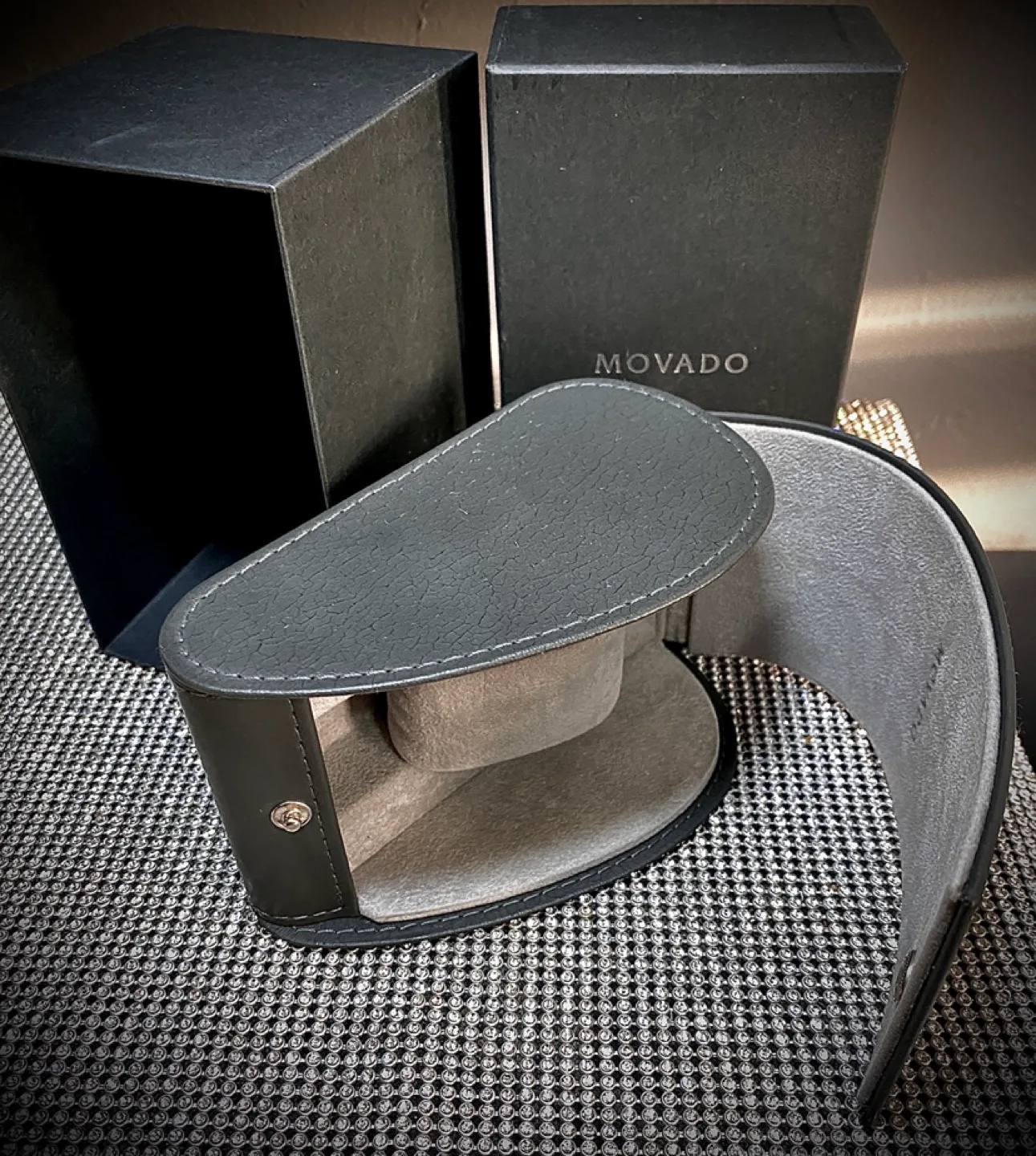 Movado Watch Travel Case image indicator(4)