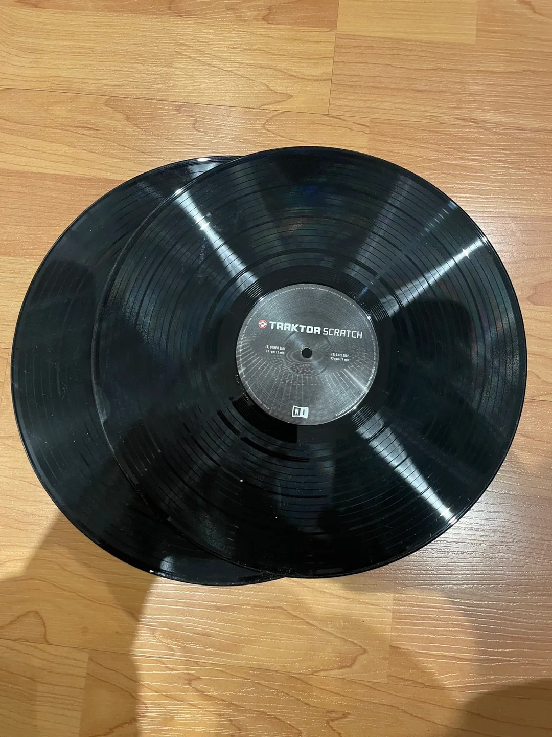 Traktor Scratch Control Vinyl - Pair of Black Records image indicator(3)