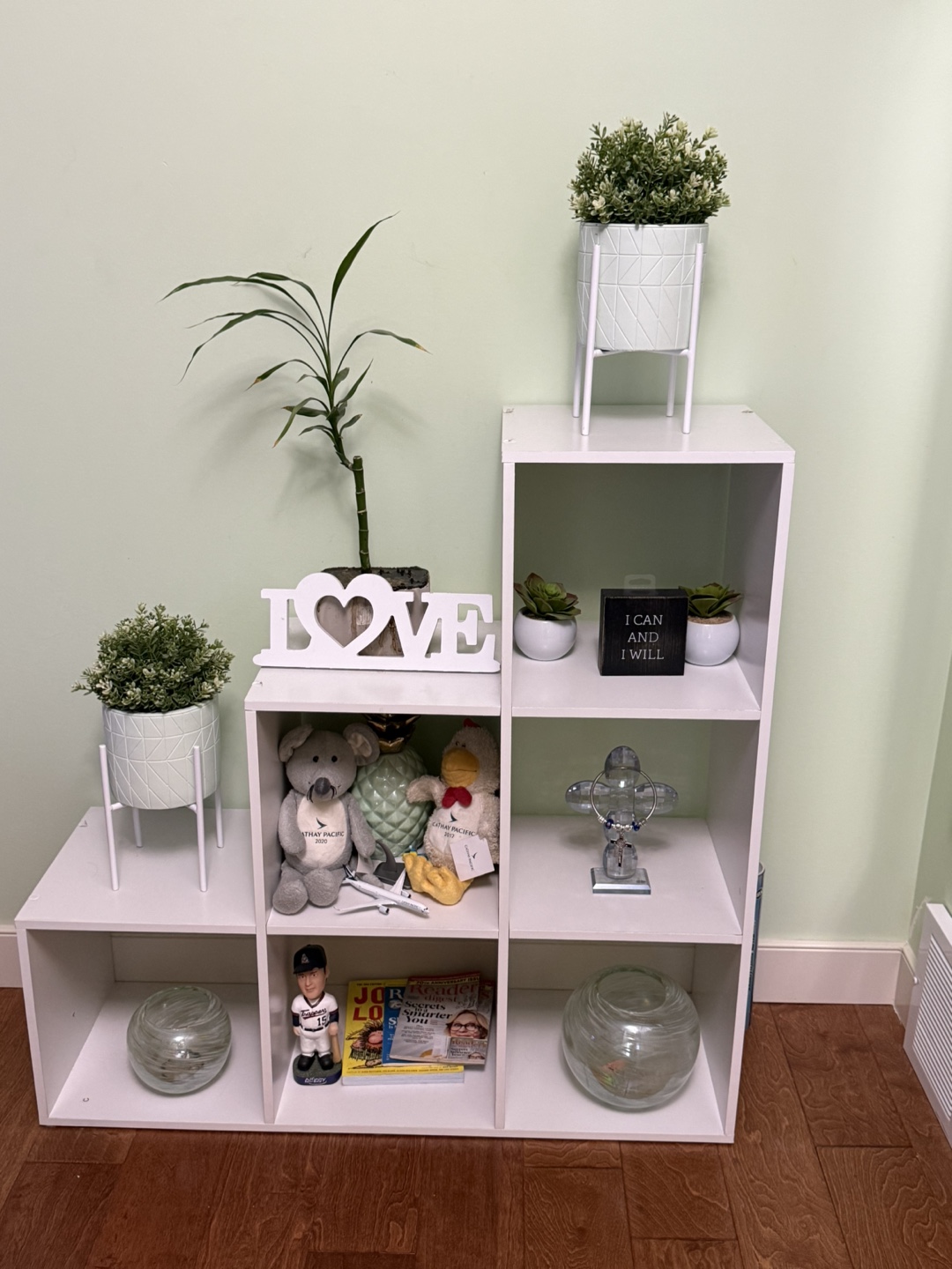 White 6-Cube Organizer Shelf