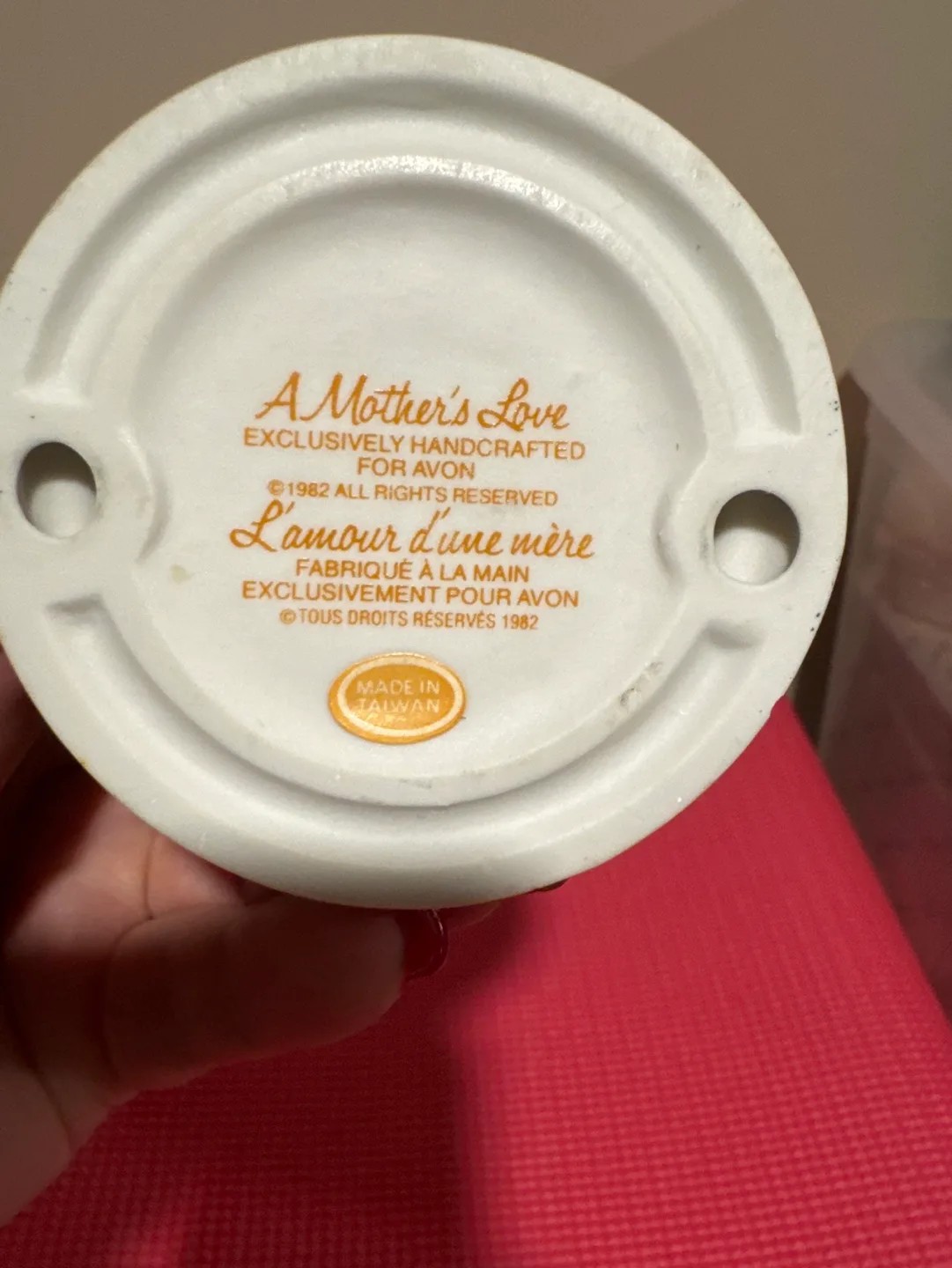 Avon A Mother's Love Figurine image indicator(2)