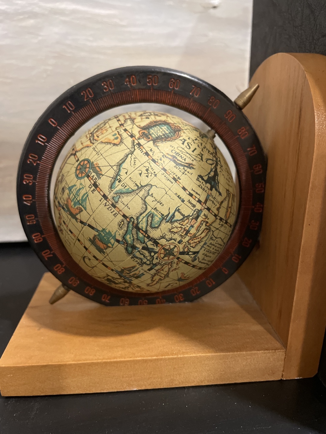 Vintage globe book ends - photo 3
