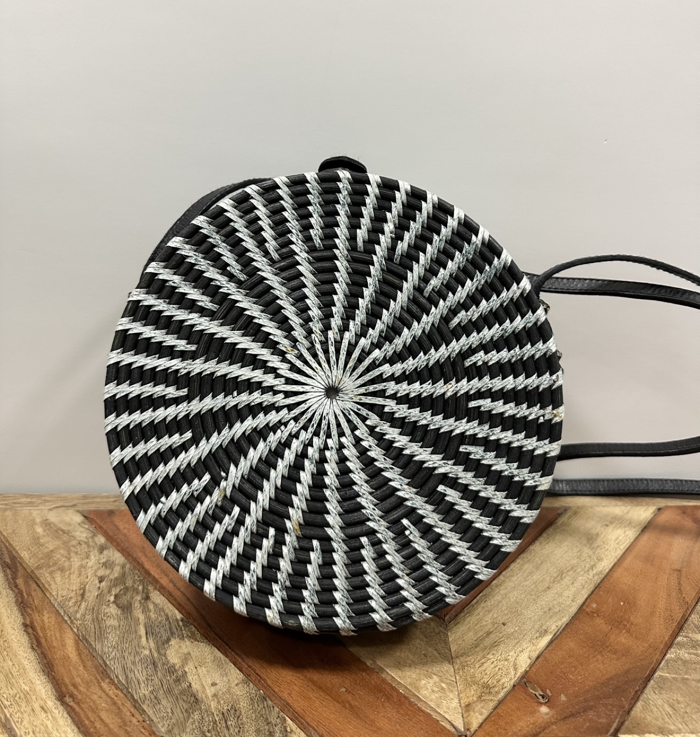 Black and White Round Woven Crossbody Bag - photo 2